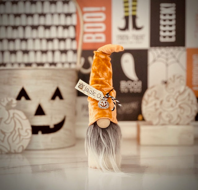 Lola's Tag line gnome - Jack O.