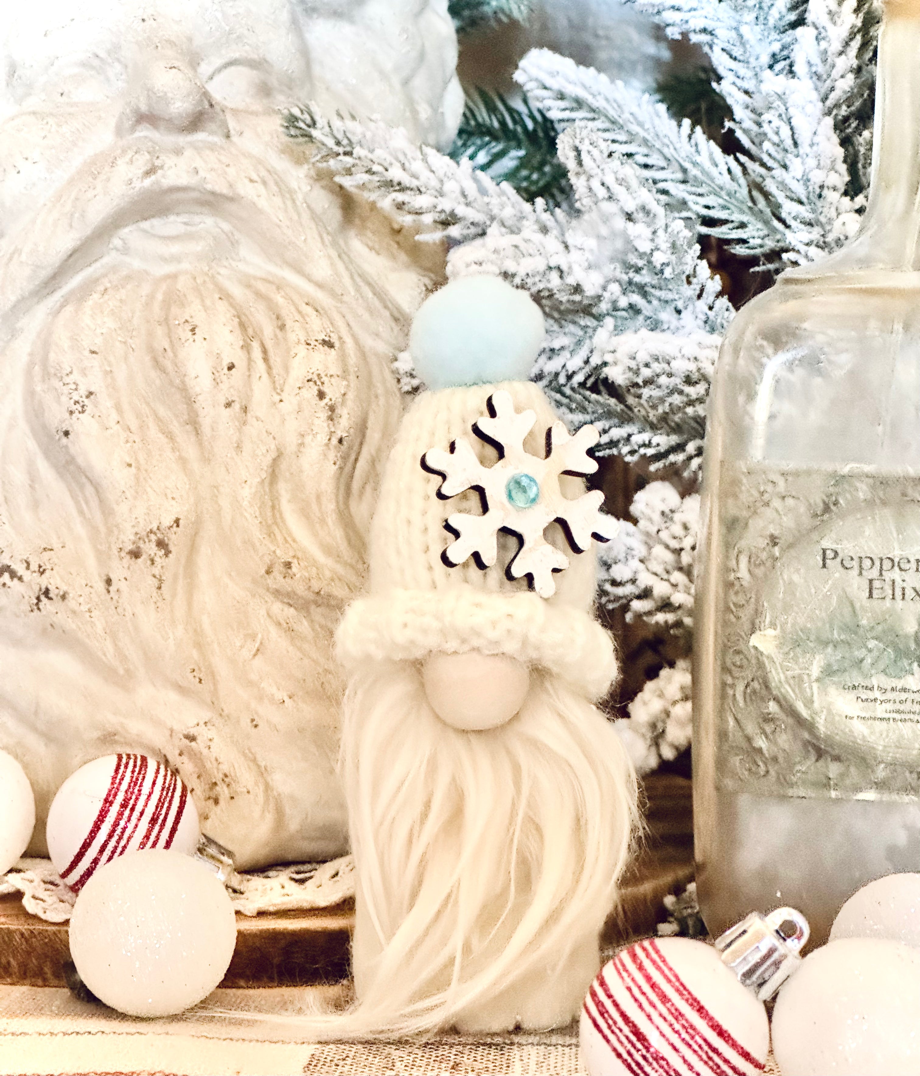 Lola's Beanie Snowflake Gnome