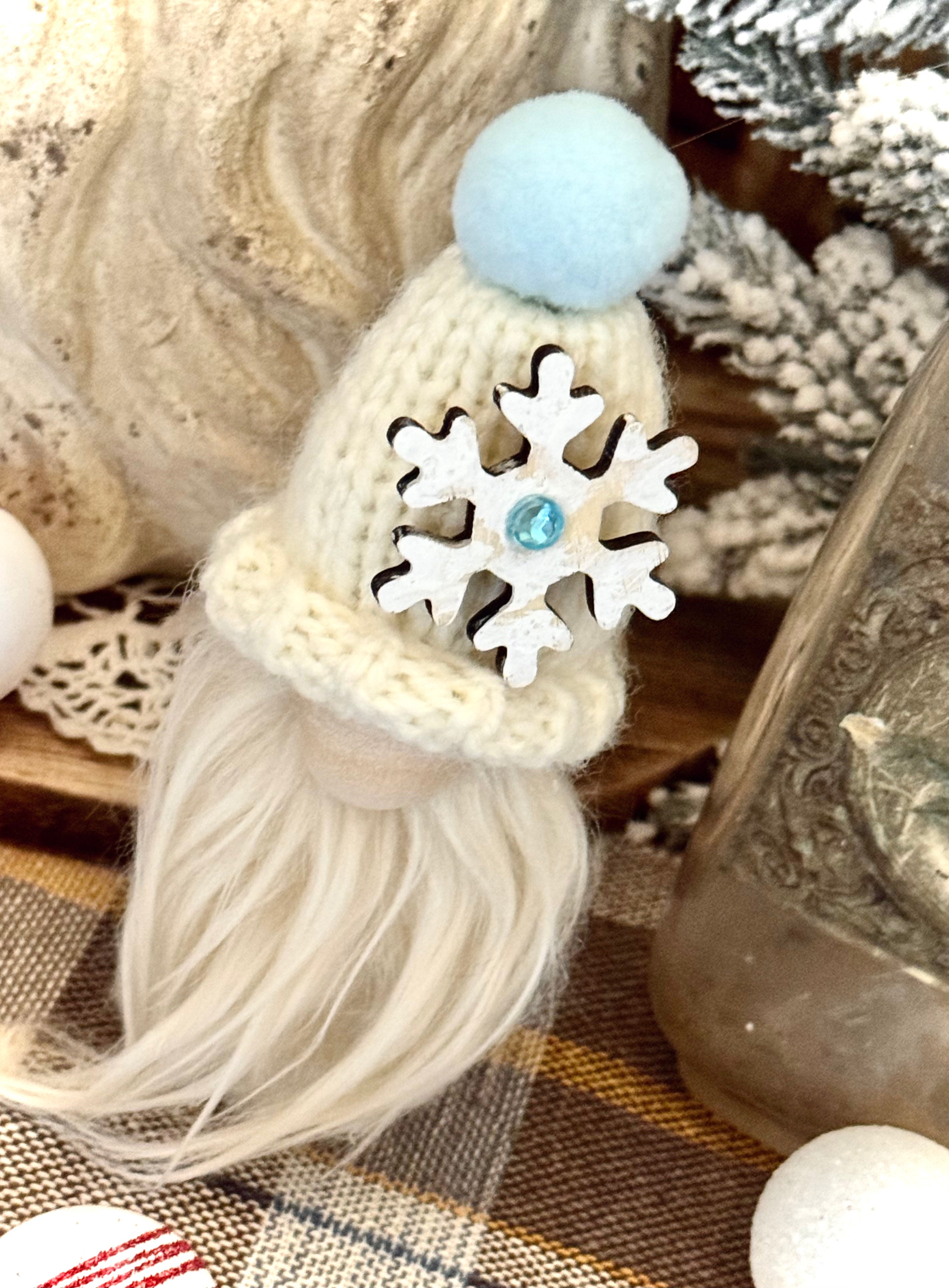 Lola's Beanie Snowflake Gnome