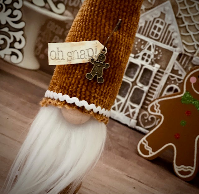 Lola's Tag line gnome - Oh Snap!